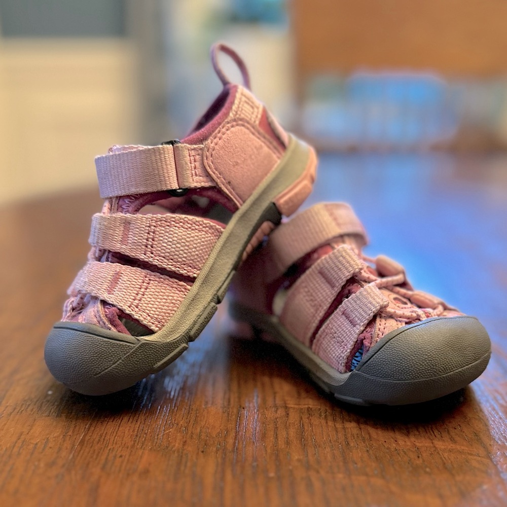 Keens Newport Toddler Shoe Size 5